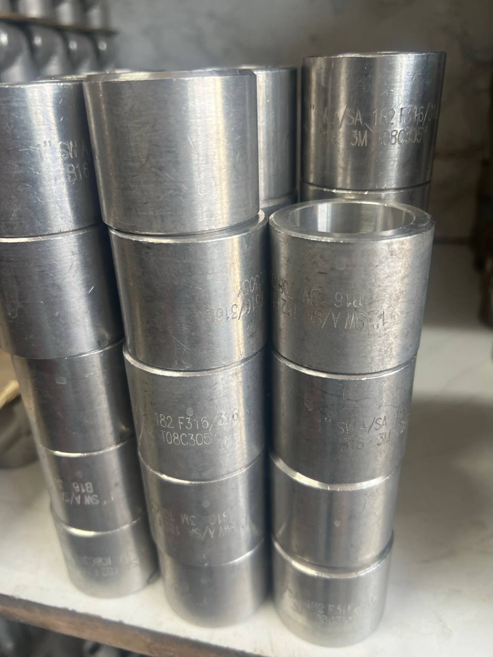 فول کوپلینگ استنلس استیل 1 اینچ کلاس 3000 ساکت ولد از جنس SA182F316